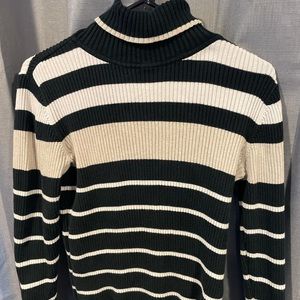 Women’s turtle neck